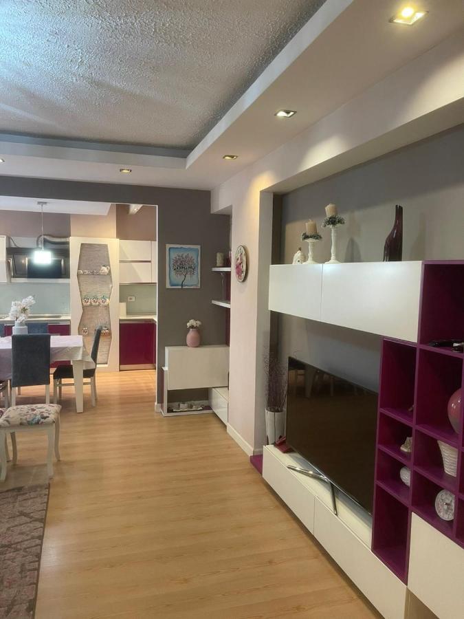 3 Bedroom Apartment *