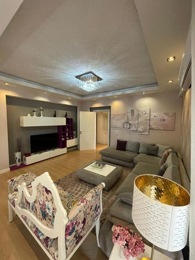 3 Bedroom Apartment *